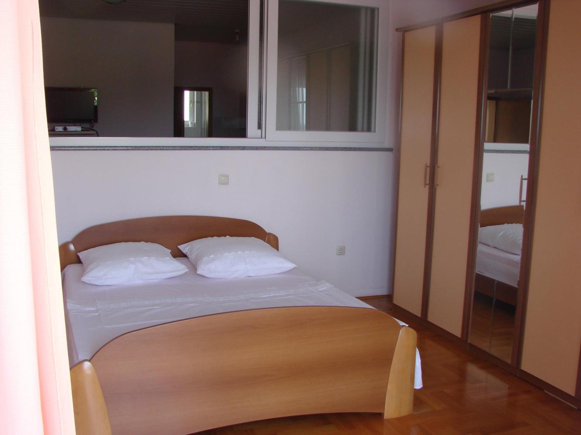 Apartments Happy Island Rab Rab Town Room photo