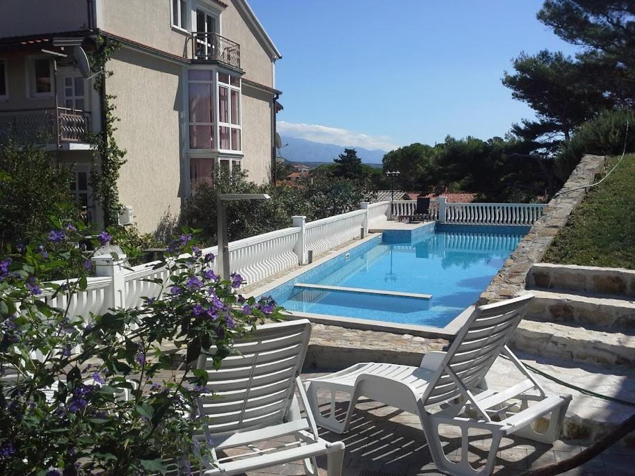 Apartments Happy Island Rab Rab Town Exterior photo