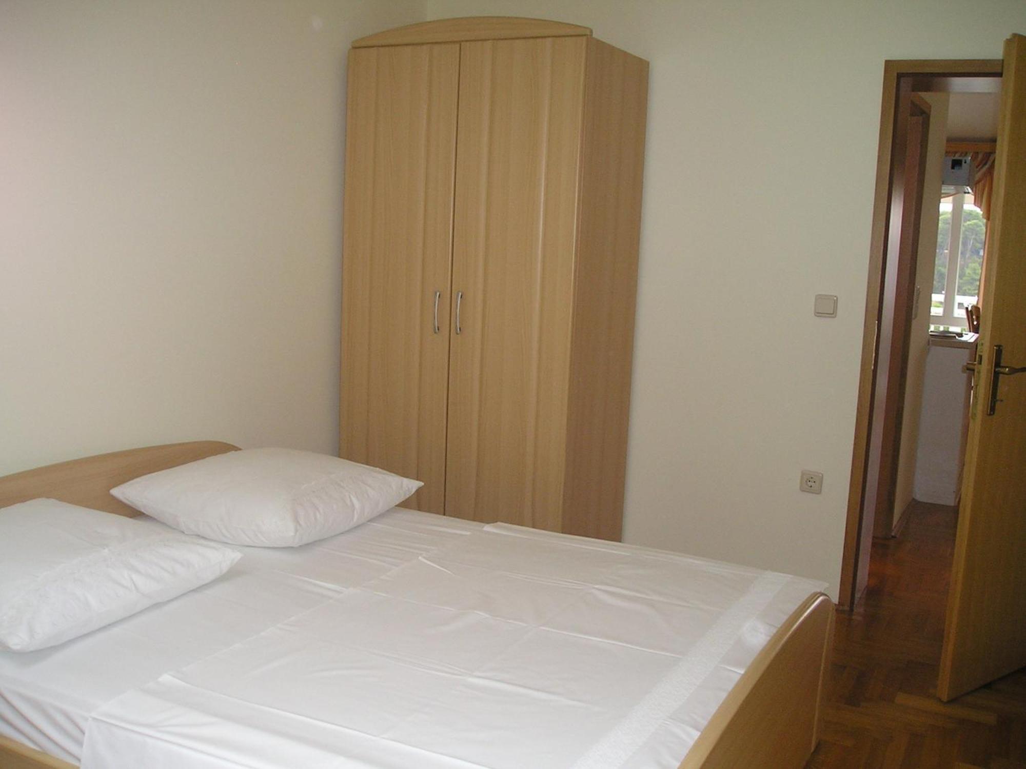 Apartments Happy Island Rab Rab Town Room photo
